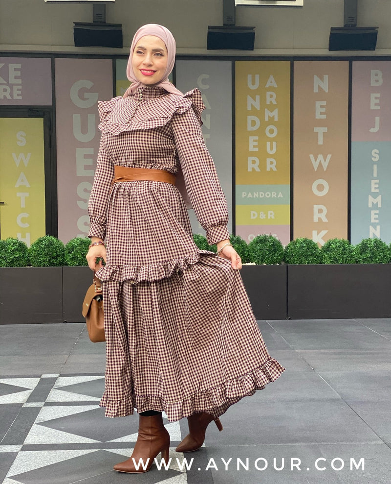 Cute lady biege dark red Modest Dress spring collection 2021 - Aynour.com