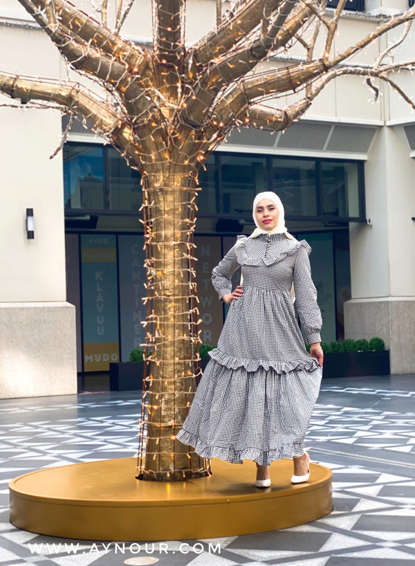 Cute lady mixed white Modest Dress spring collection 2021 - Aynour.com