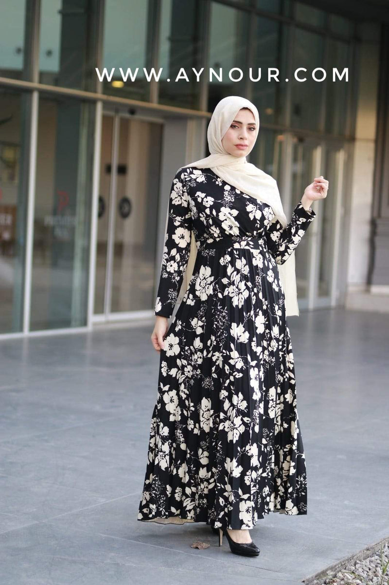 THE BLACK AND WHITE ROSES Modest Dress 2020 - Aynour.com